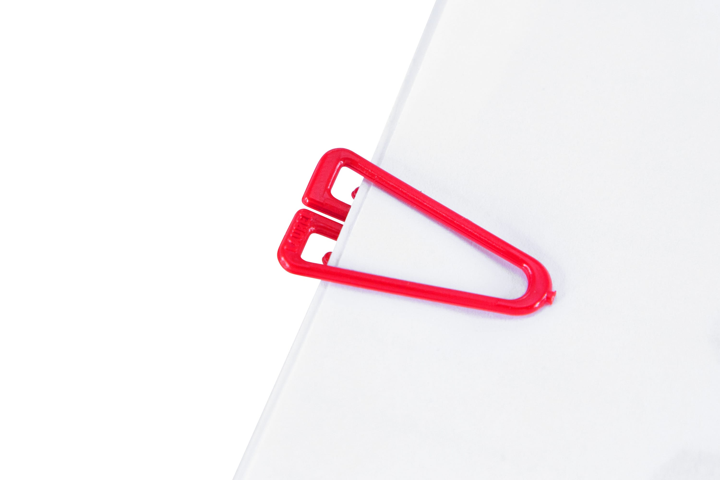 Plastiklips Paper Clips Medium Size 500 Pack RED (LP-0320)